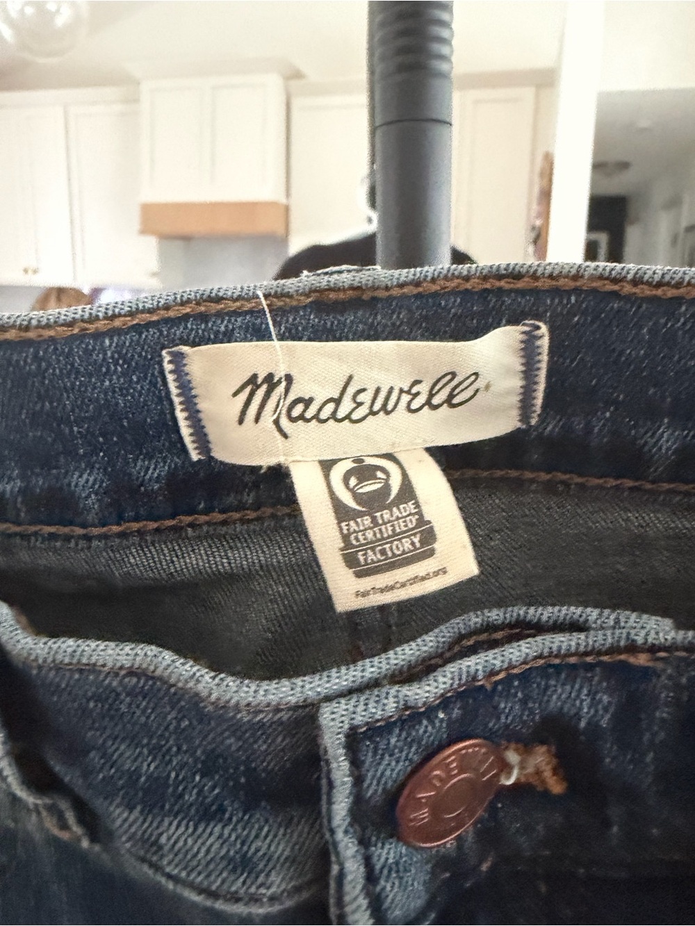 Madewell Slim Mid-Rise Stovepipe Jeans in Dark Blue Wash - Picture 2 of 4